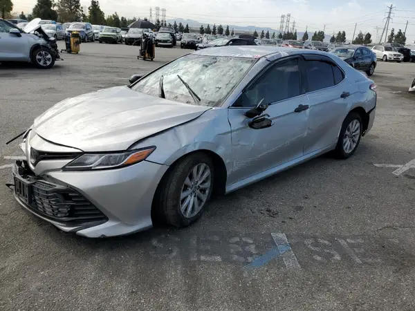 JTNB11HK5J3050079 2018 TOYOTA CAMRY - Image 1