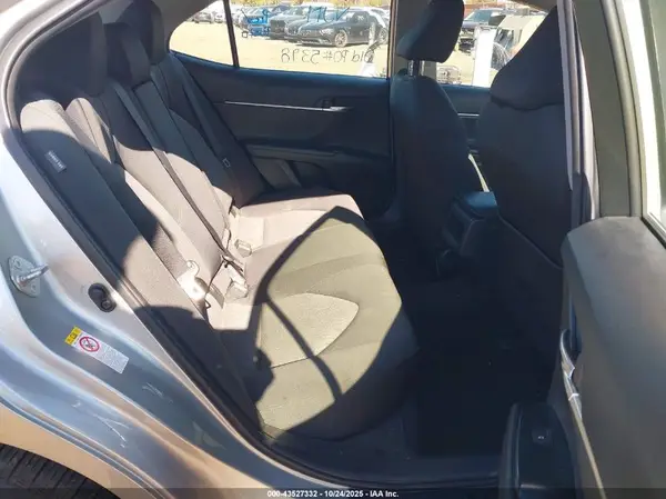 JTNB11HK5J3051071 2018 TOYOTA CAMRY - Image 8