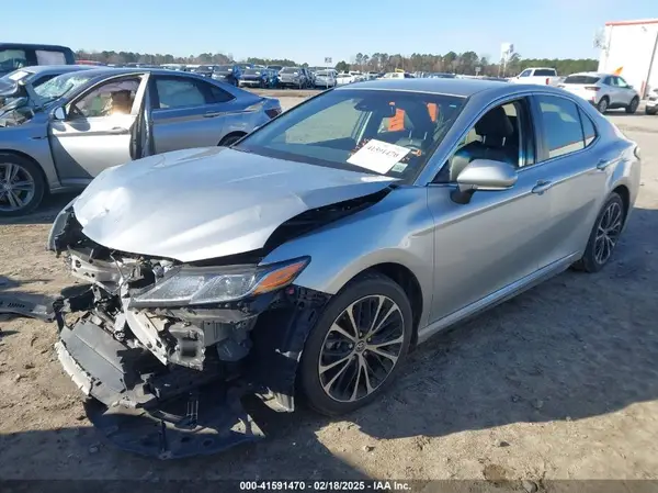 JTNB11HK5J3051698 2018 TOYOTA CAMRY - Image 2