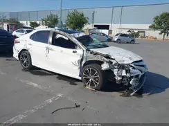 JTNB11HK5J3053922 2018 TOYOTA CAMRY