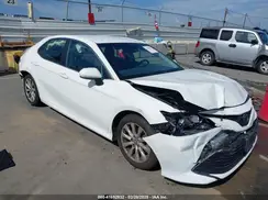JTNB11HK5J3068355 2018 TOYOTA CAMRY