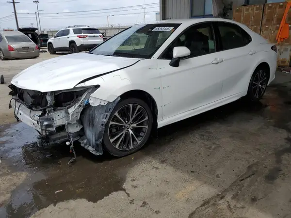 JTNB11HK5J3071983 2018 TOYOTA CAMRY - Image 1