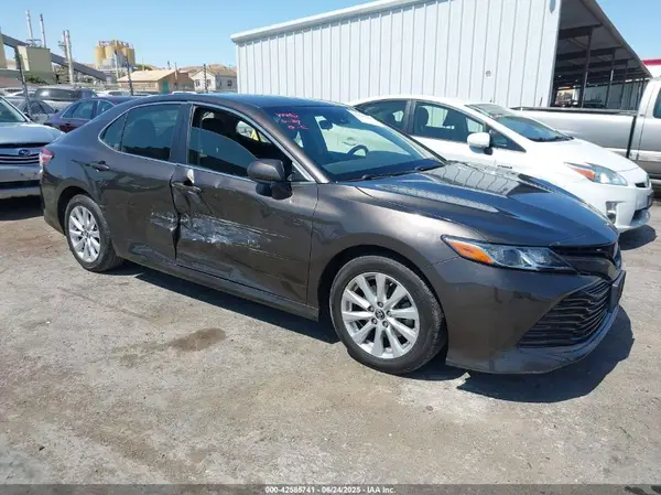 JTNB11HK5K3080376 2019 TOYOTA CAMRY - Image 1