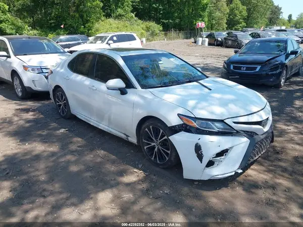 JTNB11HK6J3001442 2018 TOYOTA CAMRY - Image 1