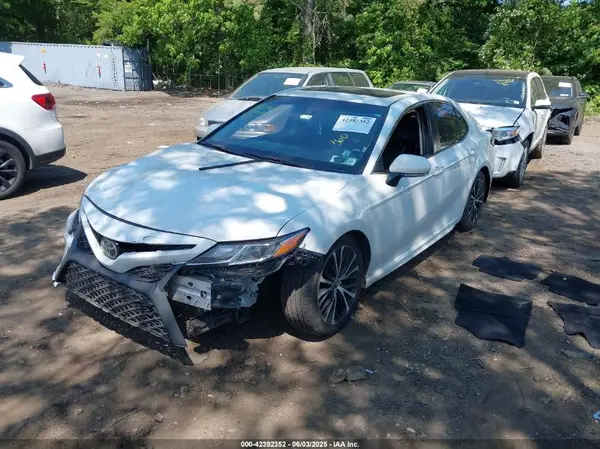JTNB11HK6J3001442 2018 TOYOTA CAMRY - Image 2