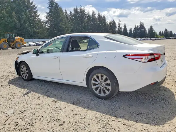 JTNB11HK6J3001795 2018 TOYOTA CAMRY - Image 2