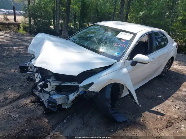 JTNB11HK6J3002798 2018 TOYOTA CAMRY - Image 2