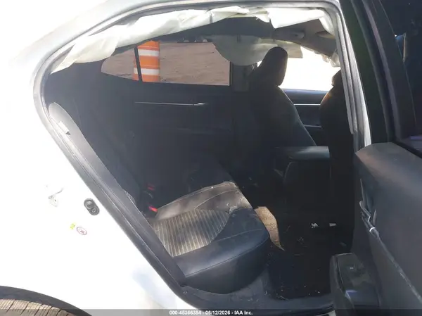 JTNB11HK6J3002798 2018 TOYOTA CAMRY - Image 8