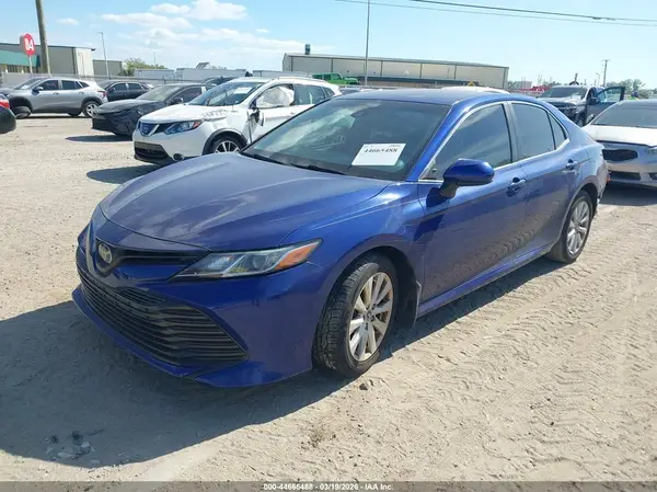 JTNB11HK6J3003319 2018 TOYOTA CAMRY - Image 2