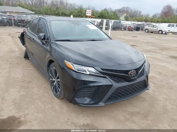 JTNB11HK6J3005121 2018 TOYOTA CAMRY - Image 1