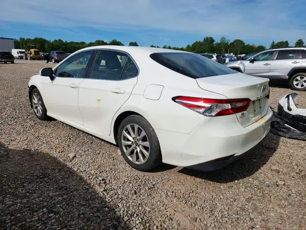 JTNB11HK6J3008634 2018 TOYOTA CAMRY - Image 2