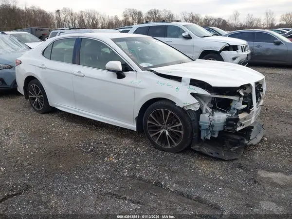 JTNB11HK6J3009816 2018 TOYOTA CAMRY - Image 1