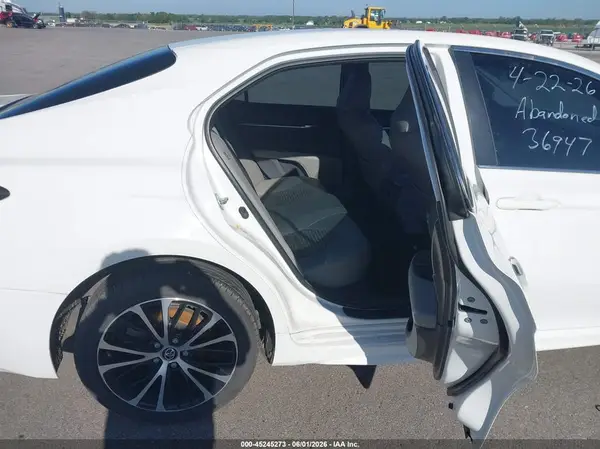 JTNB11HK6J3010237 2018 TOYOTA CAMRY - Image 8