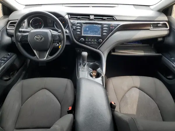 JTNB11HK6J3010609 2018 TOYOTA CAMRY - Image 8