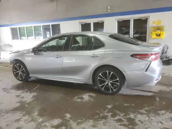 JTNB11HK6J3011534 2018 TOYOTA CAMRY - Image 2