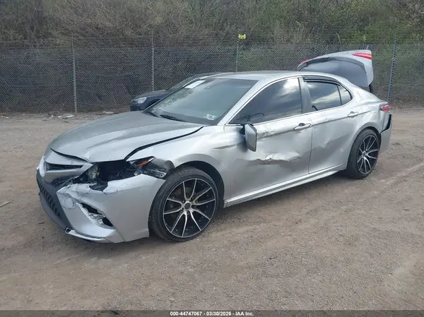 JTNB11HK6J3012506 2018 TOYOTA CAMRY - Image 2