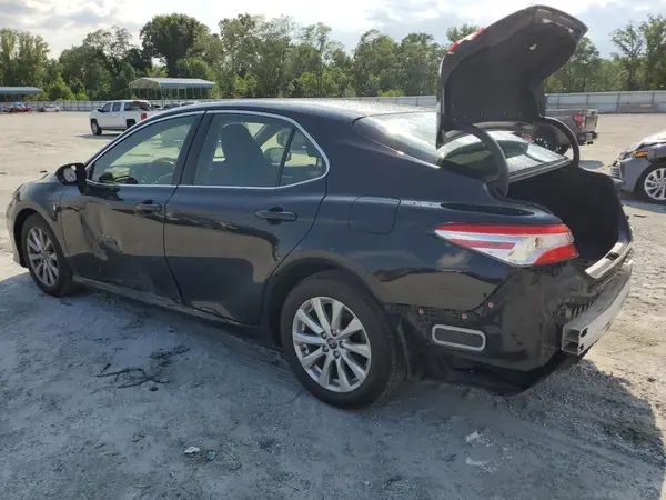 JTNB11HK6J3013493 2018 TOYOTA CAMRY - Image 2