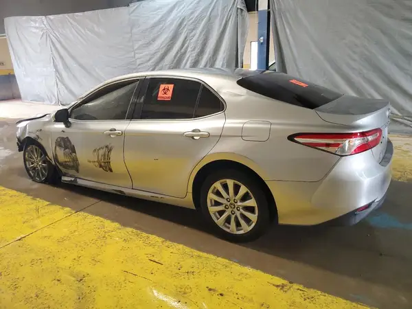 JTNB11HK6J3013719 2018 TOYOTA CAMRY - Image 2