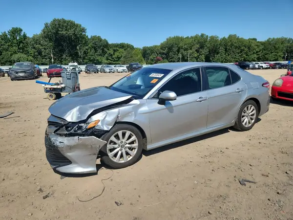 JTNB11HK6J3013736 2018 TOYOTA CAMRY - Image 1