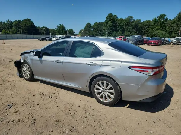 JTNB11HK6J3013736 2018 TOYOTA CAMRY - Image 2