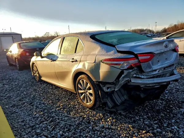 JTNB11HK6J3013865 2018 TOYOTA CAMRY - Image 2