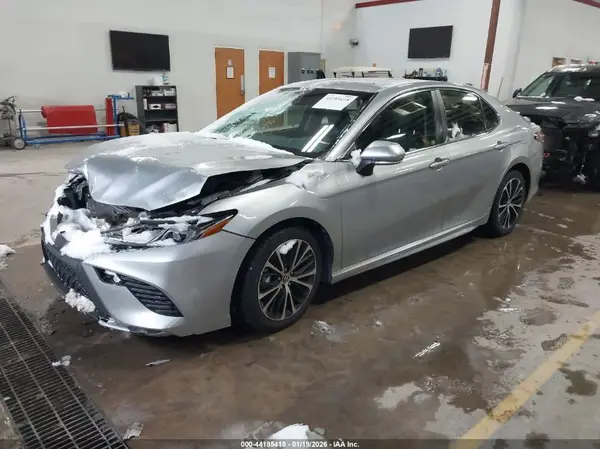 JTNB11HK6J3014353 2018 TOYOTA CAMRY - Image 2