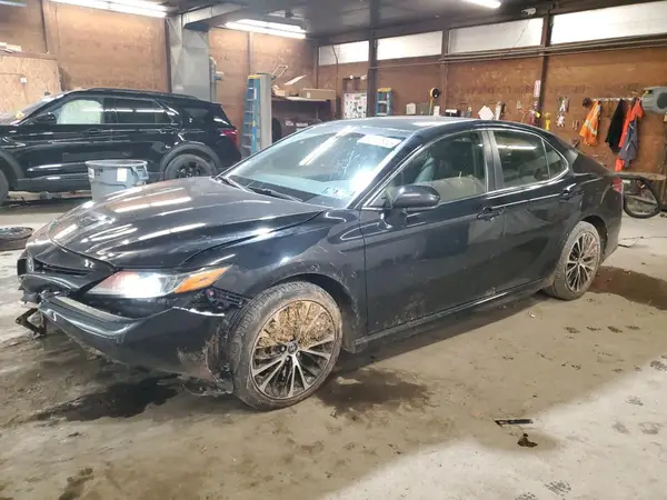 JTNB11HK6J3015180 2018 TOYOTA CAMRY - Image 1