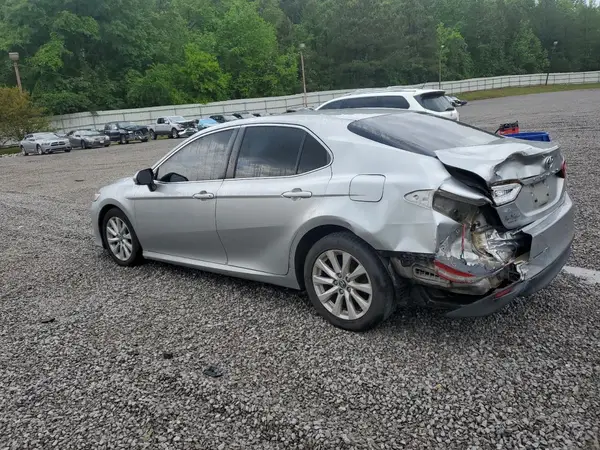 JTNB11HK6J3015616 2018 TOYOTA CAMRY - Image 2
