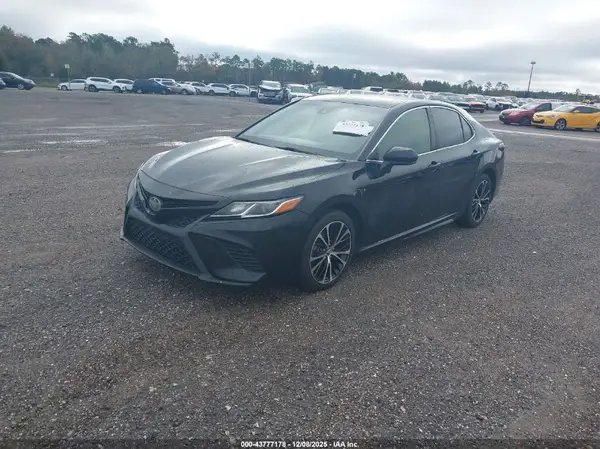 JTNB11HK6J3018614 2018 TOYOTA CAMRY - Image 2