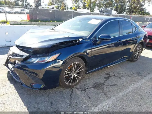 JTNB11HK6J3018905 2018 TOYOTA CAMRY - Image 2