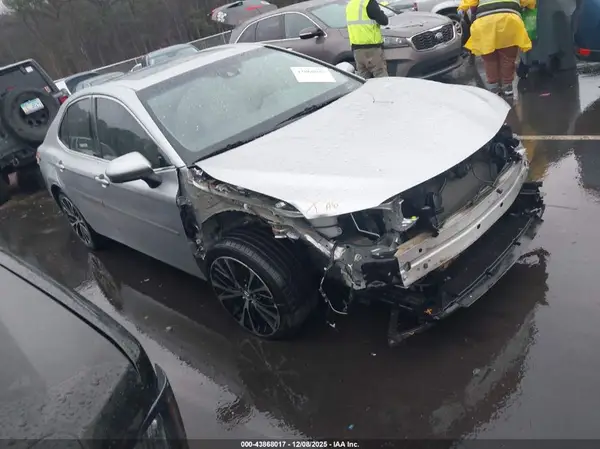 JTNB11HK6J3019584 2018 TOYOTA CAMRY - Image 1