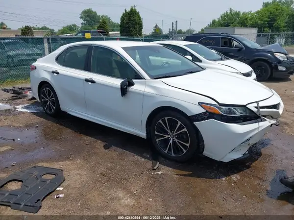 JTNB11HK6J3022985 2018 TOYOTA CAMRY - Image 1