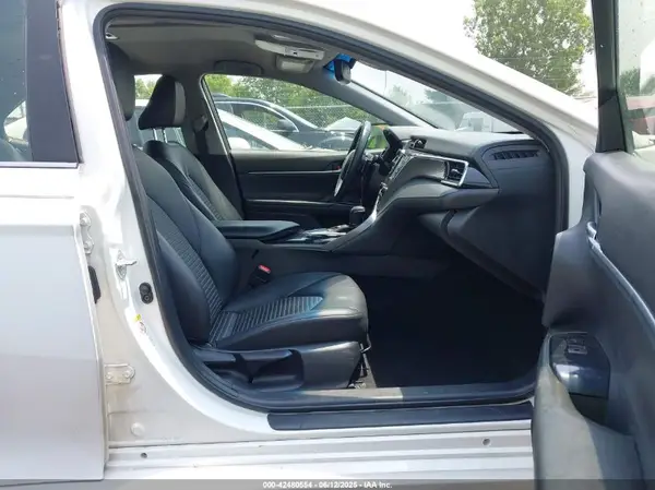JTNB11HK6J3022985 2018 TOYOTA CAMRY - Image 8
