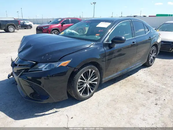 JTNB11HK6J3026423 2018 TOYOTA CAMRY - Image 2