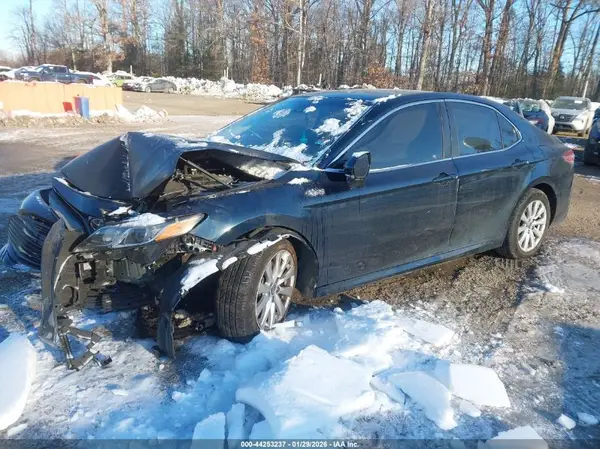 JTNB11HK6J3027362 2018 TOYOTA CAMRY - Image 2