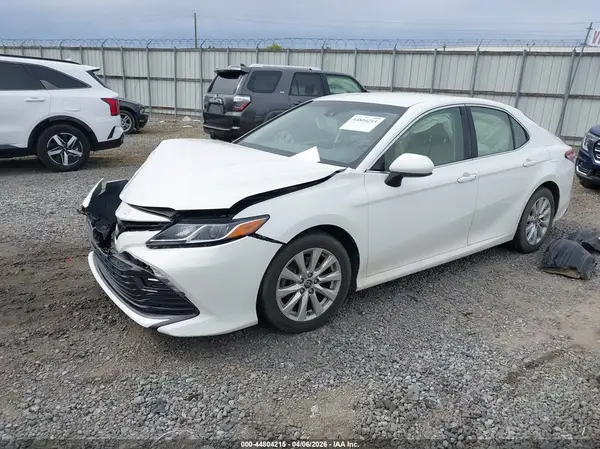 JTNB11HK6J3030164 2018 TOYOTA CAMRY - Image 2