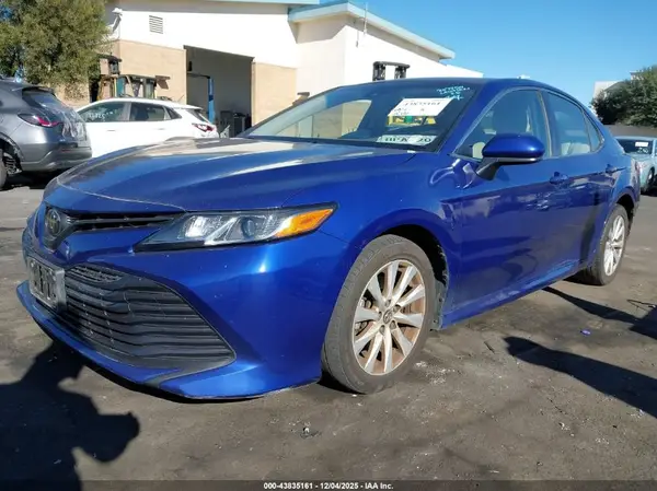 JTNB11HK6J3030231 2018 TOYOTA CAMRY - Image 2