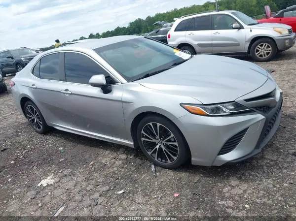 JTNB11HK6J3030679 2018 TOYOTA CAMRY - Image 1