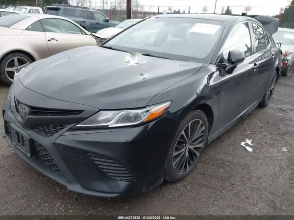 JTNB11HK6J3031251 2018 TOYOTA CAMRY - Image 2