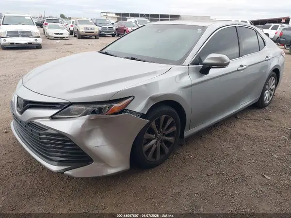 JTNB11HK6J3031864 2018 TOYOTA CAMRY - Image 2
