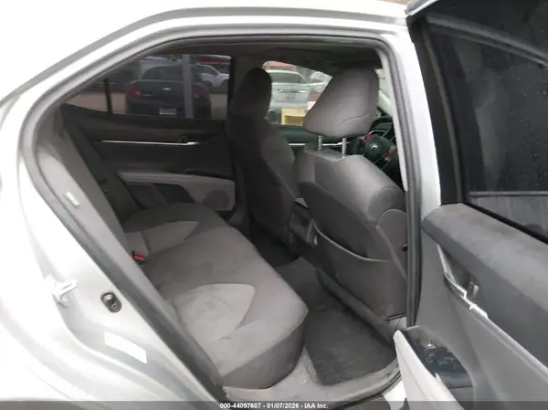 JTNB11HK6J3031864 2018 TOYOTA CAMRY - Image 8