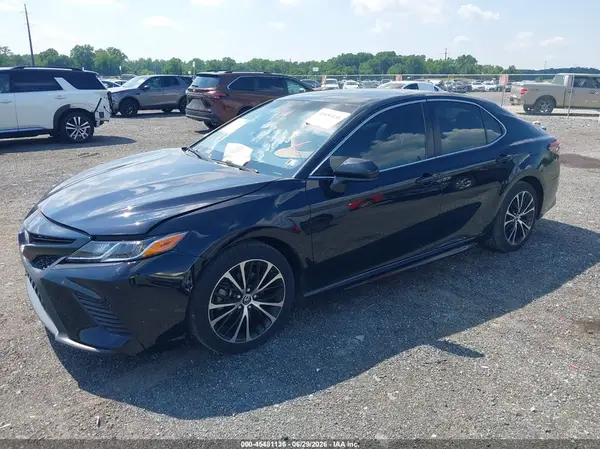 JTNB11HK6J3036840 2018 TOYOTA CAMRY - Image 2