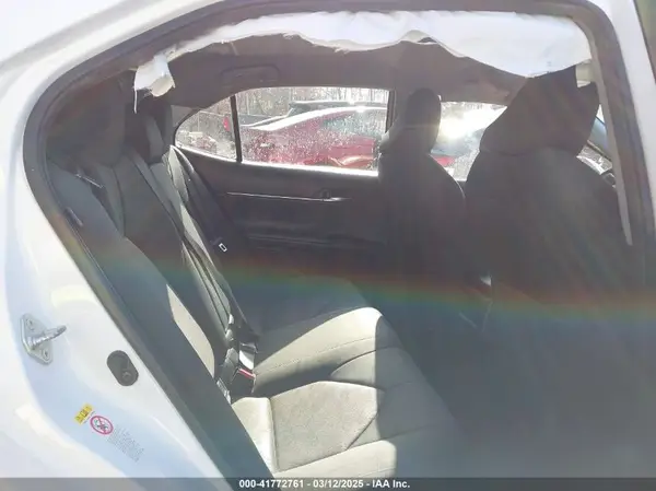 JTNB11HK6J3038233 2018 TOYOTA CAMRY - Image 8