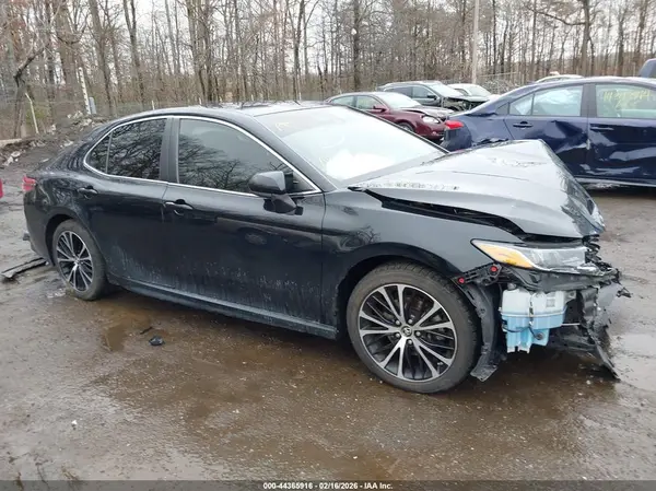 JTNB11HK6J3038412 2018 TOYOTA CAMRY - Image 1