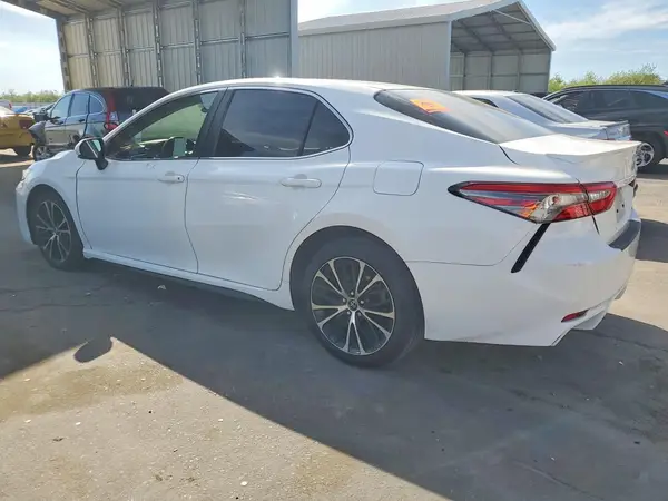 JTNB11HK6J3038670 2018 TOYOTA CAMRY - Image 2