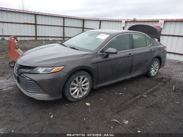 JTNB11HK6J3040600 2018 TOYOTA CAMRY - Image 2