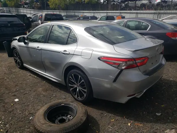 JTNB11HK6J3042542 2018 TOYOTA CAMRY - Image 2