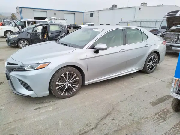 JTNB11HK6J3044548 2018 TOYOTA CAMRY - Image 1