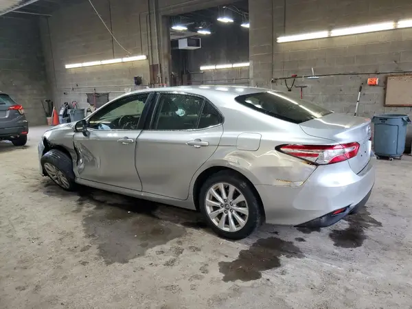 JTNB11HK6J3045067 2018 TOYOTA CAMRY - Image 2