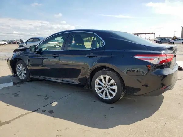 JTNB11HK6J3047739 2018 TOYOTA CAMRY - Image 2